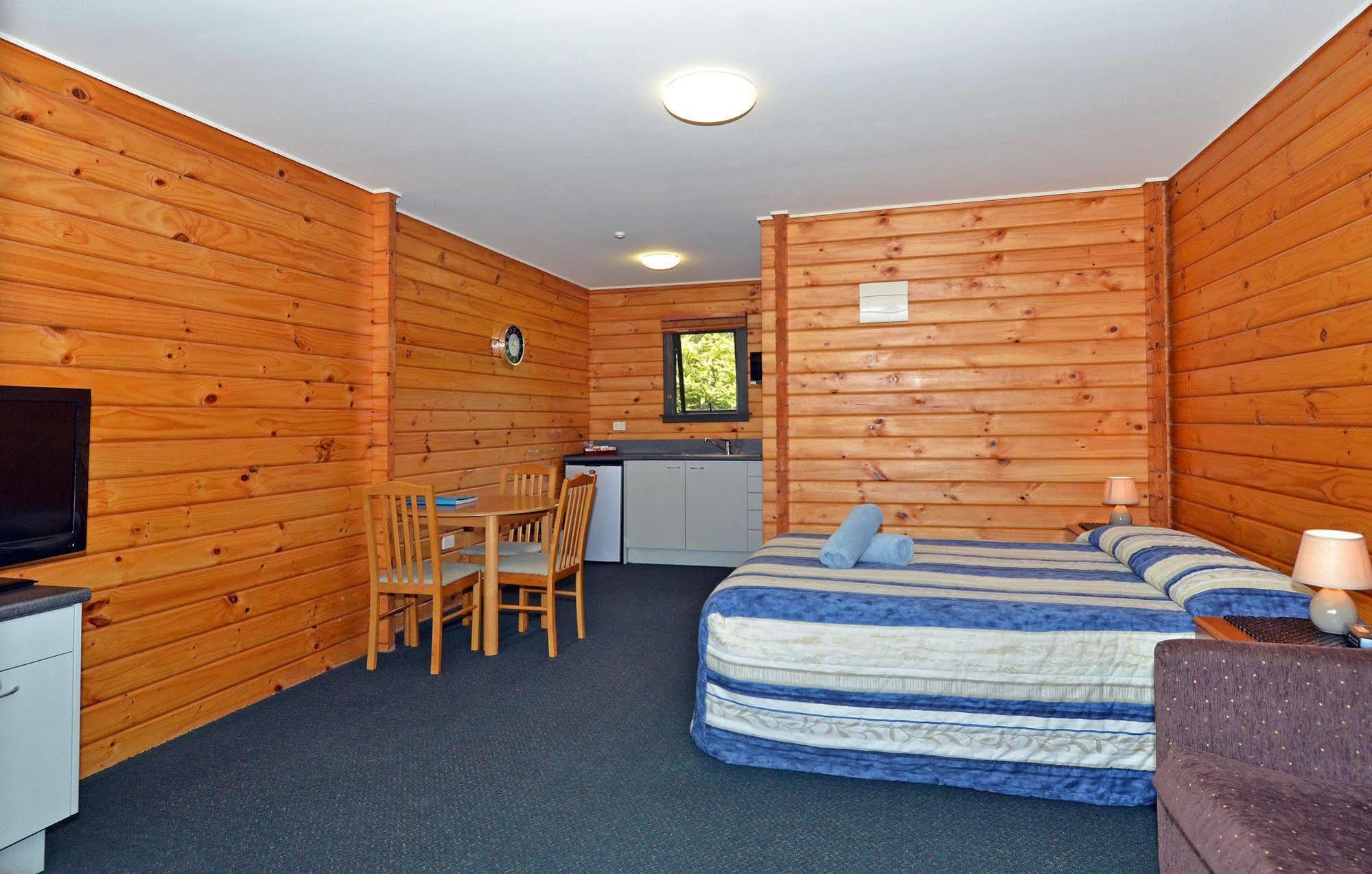 Leith Valley Holiday Park And Motels Dunedin Exterior photo
