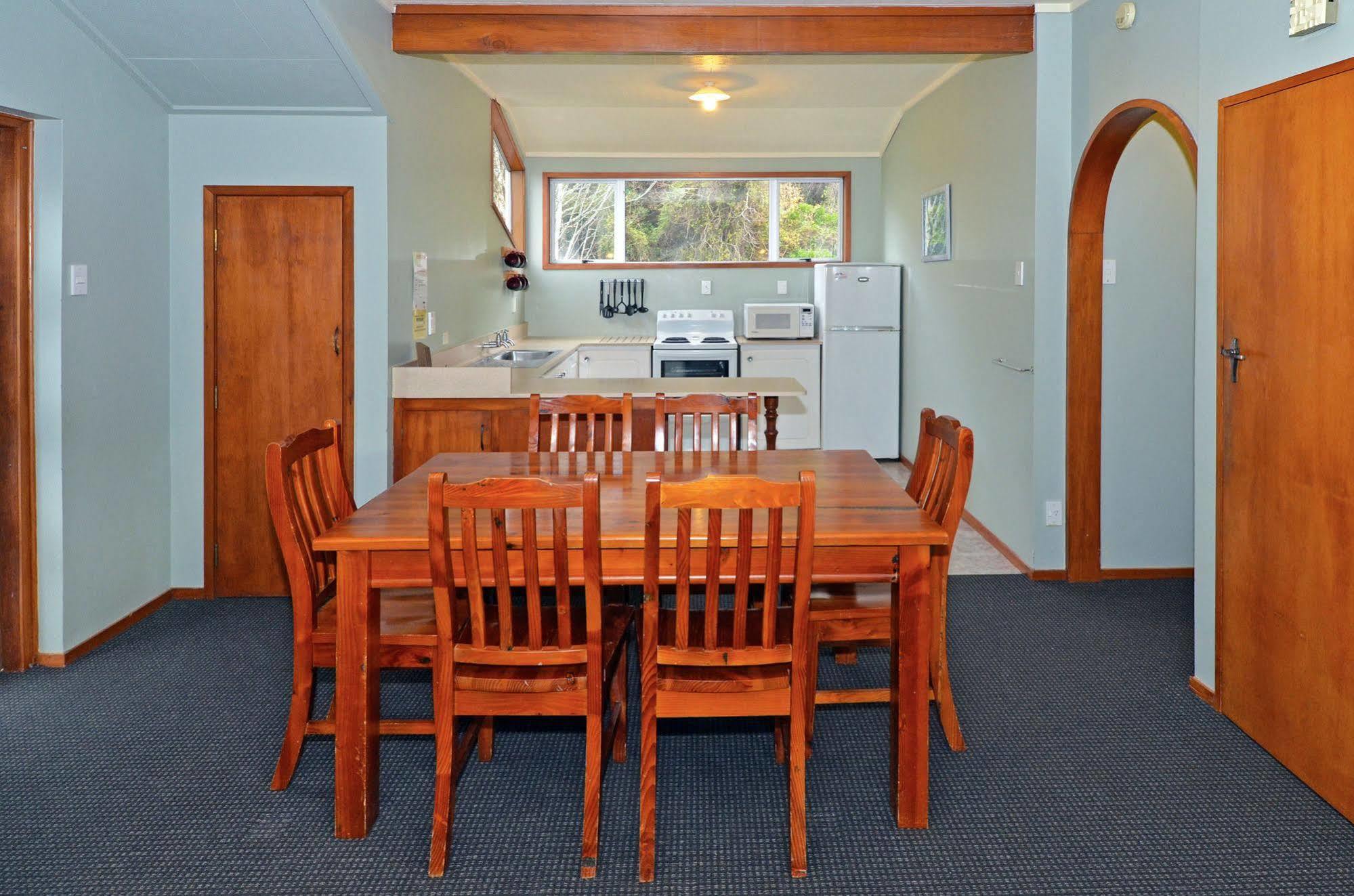 Leith Valley Holiday Park And Motels Dunedin Exterior photo